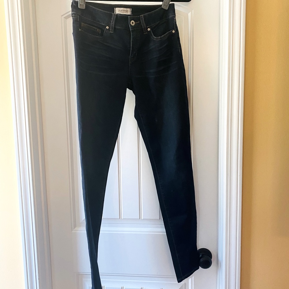 Yummie Super Skinny Ankle Jeans